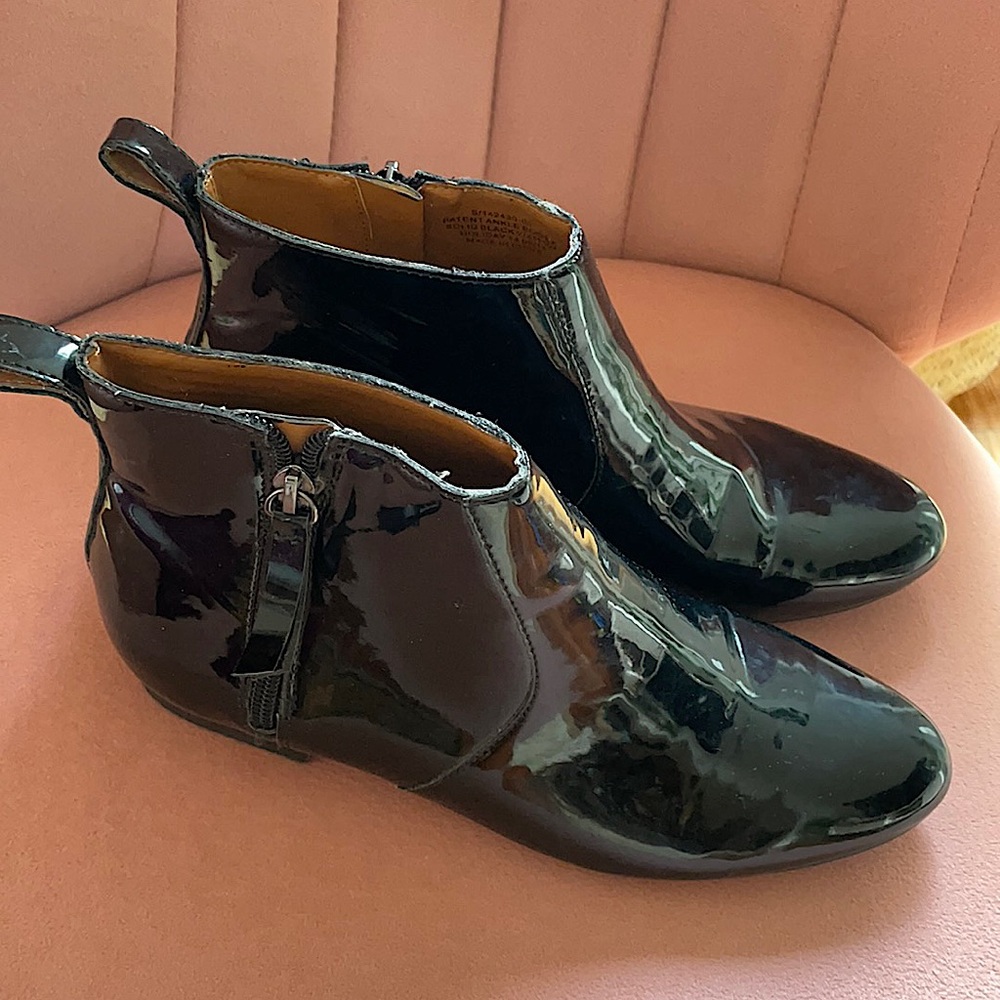 Black Gap Bootie Rain boots - Size 7!